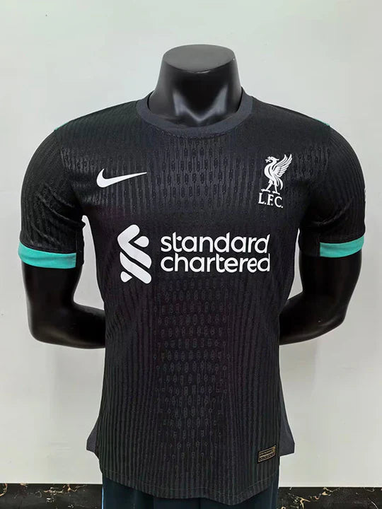 Maillot Liverpool saison 2023-2024 extérieur totalement noir