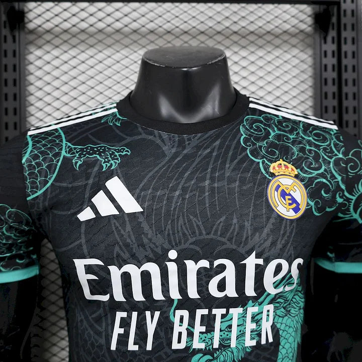 Maillot Real Madrid foot concept 2025 2026