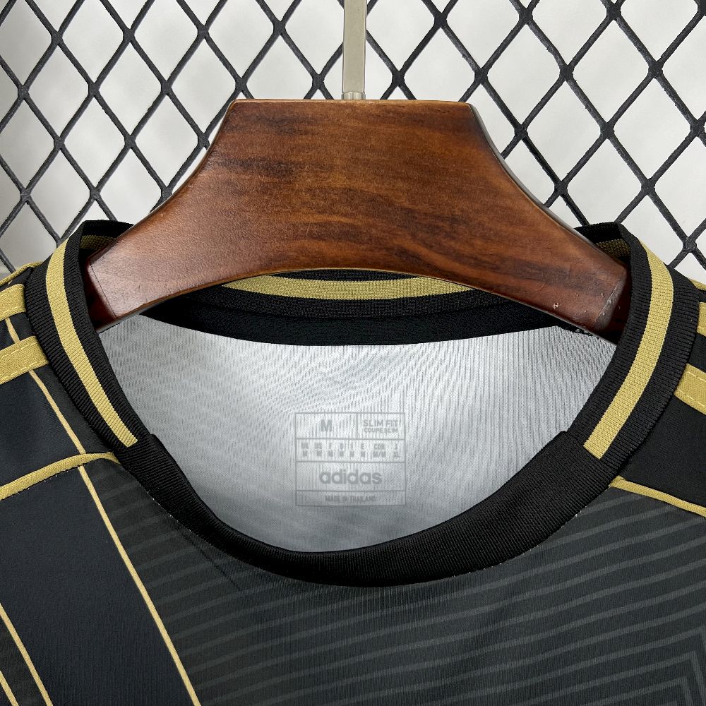 Maillot Bayern Munich concept 2025-26