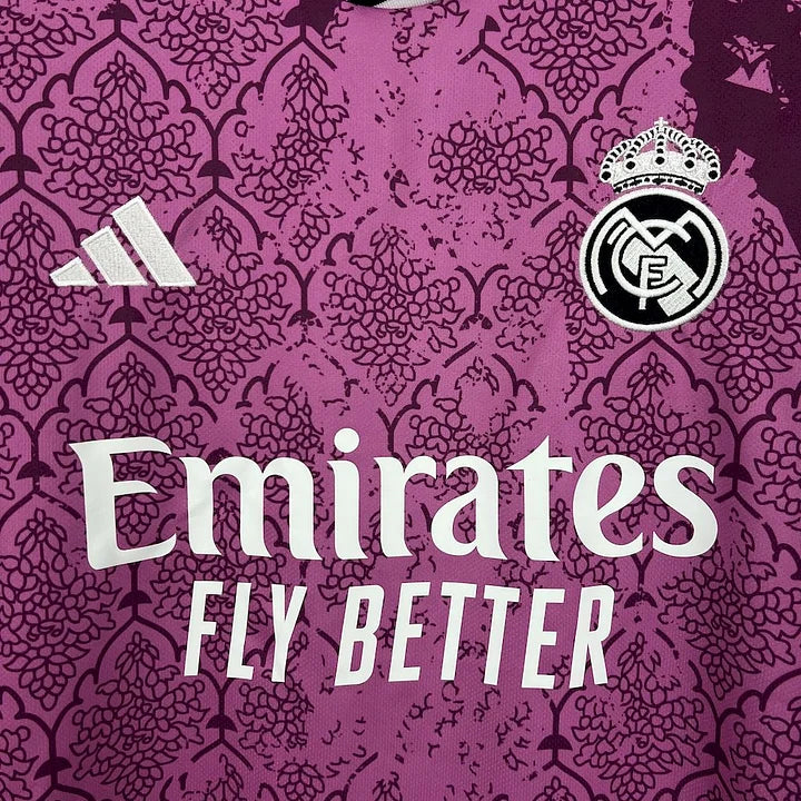Maillot Real Madrid foot concept rose 2024 2025
