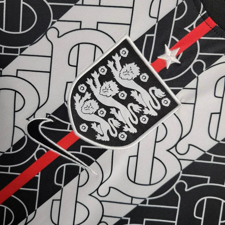 Maillot Angleterre foot concept 2024 2025 Burbery