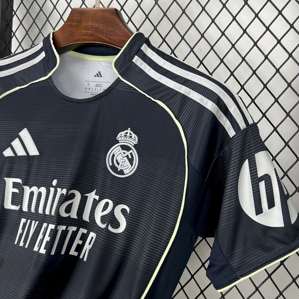 Maillot Real Madrid extérieur 2025-26